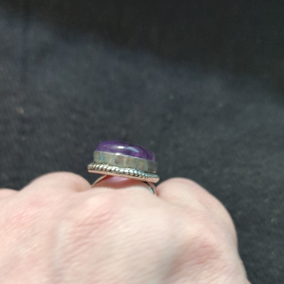 Silver Plated Pastel Purple Amethyst Gemstone Oval Statement Ring - Size 9.5 - Picture 4 of 9